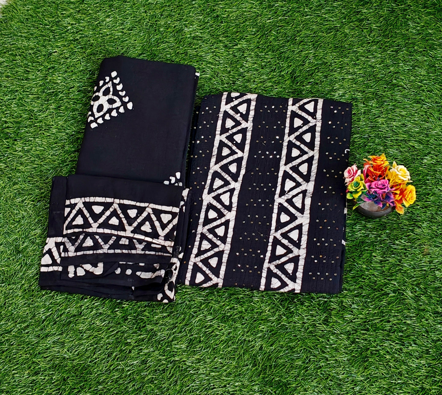 Elegant Deep Blue Sungudi Cotton Chudidar Material Set with Batik Prints