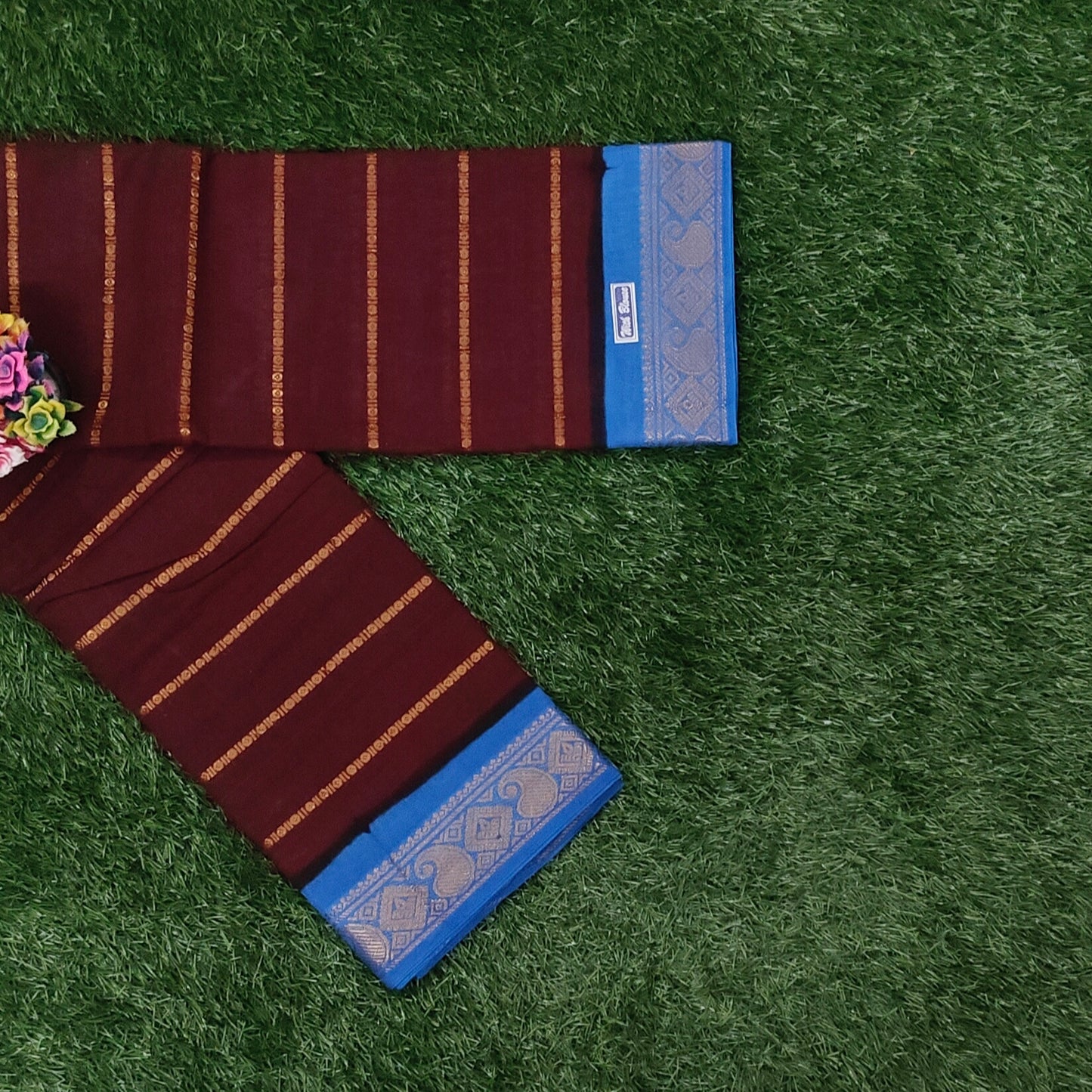 Maroon Sungudi Cotton Saree with Royal Blue Zari Border & Running Blouse