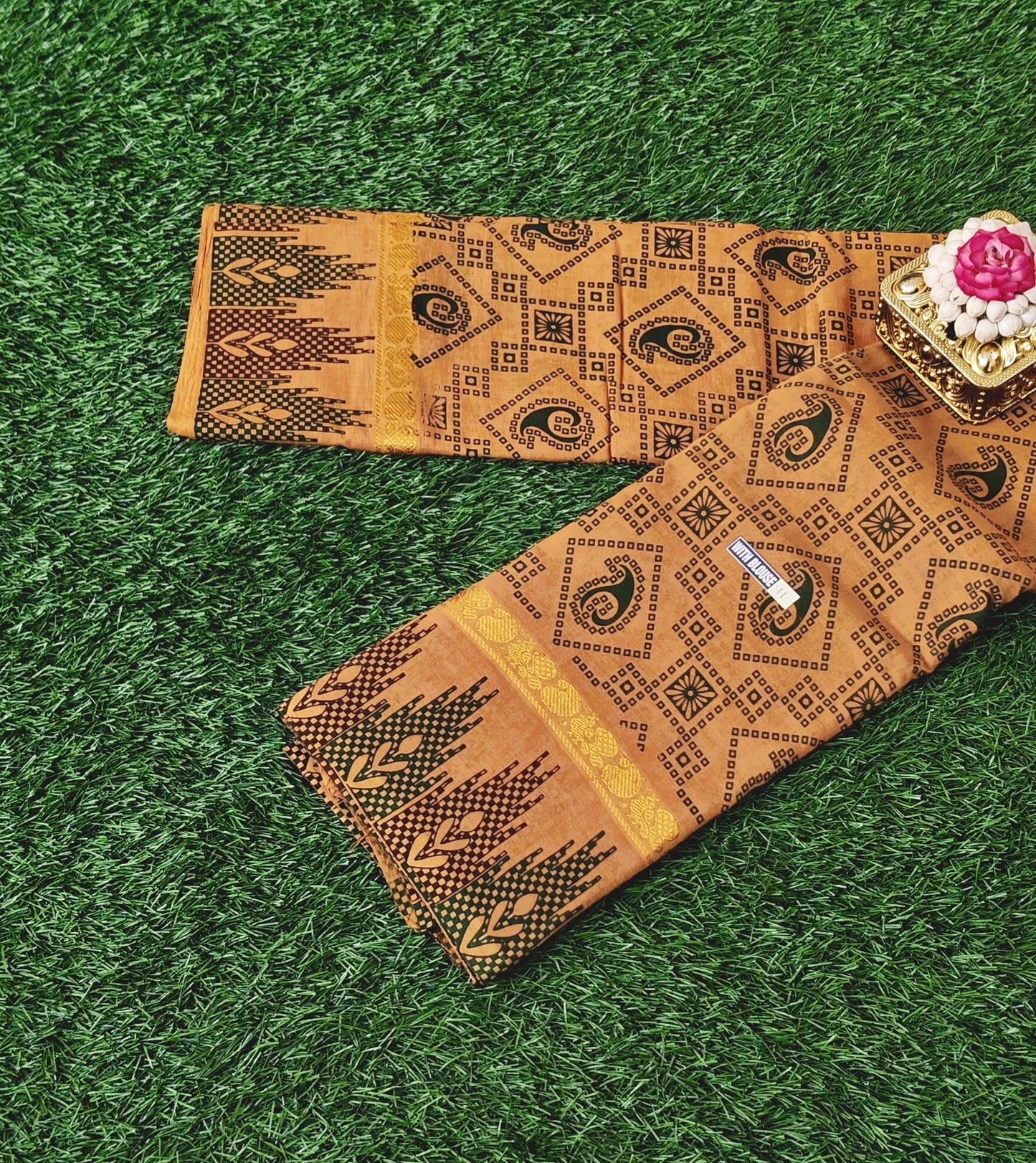 Rust Orange Sungudi Cotton Saree with Geometric Print & Contrast Zari Border