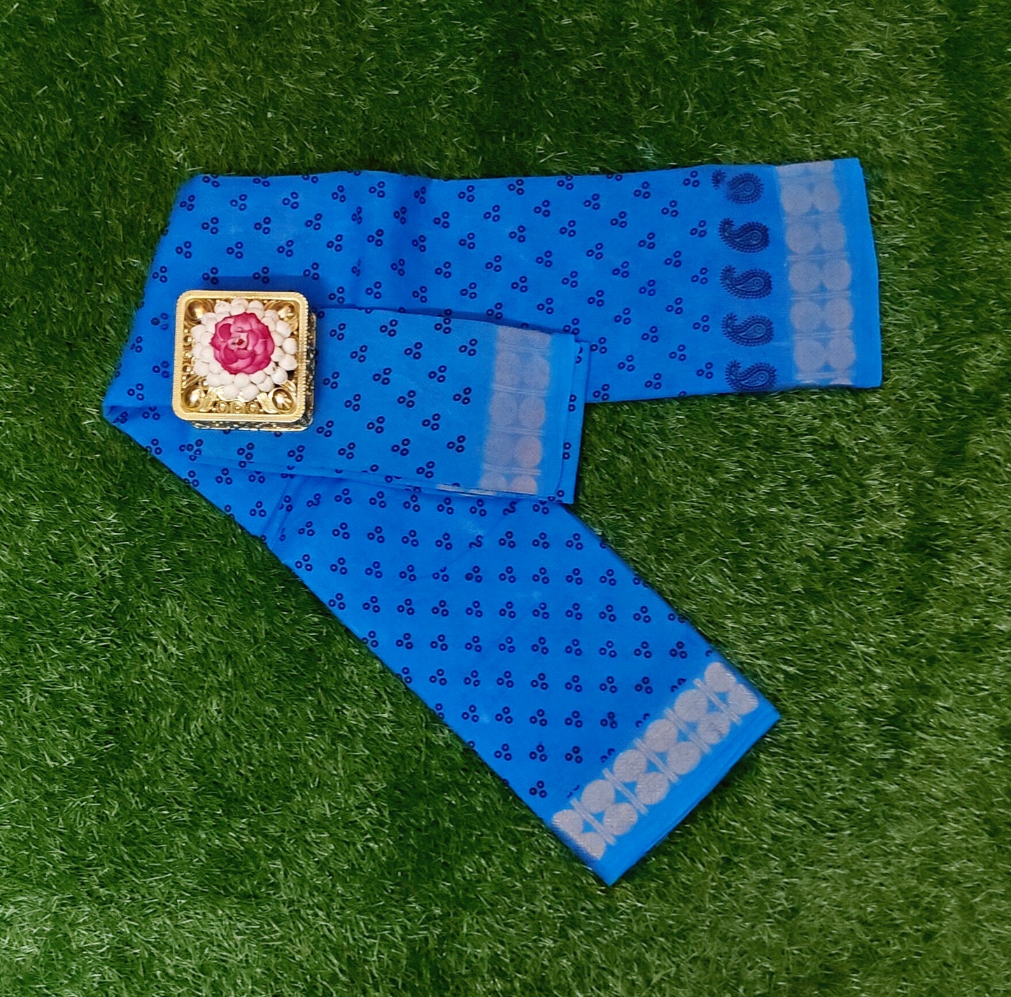 Authentic Sky Blue Sungudi Cotton Saree with Dotted Pattern & Paisley Zari Border
