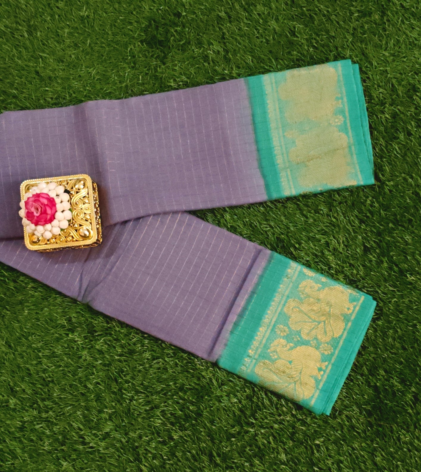 Grey Sungudi Cotton Saree with Contrast Green Border