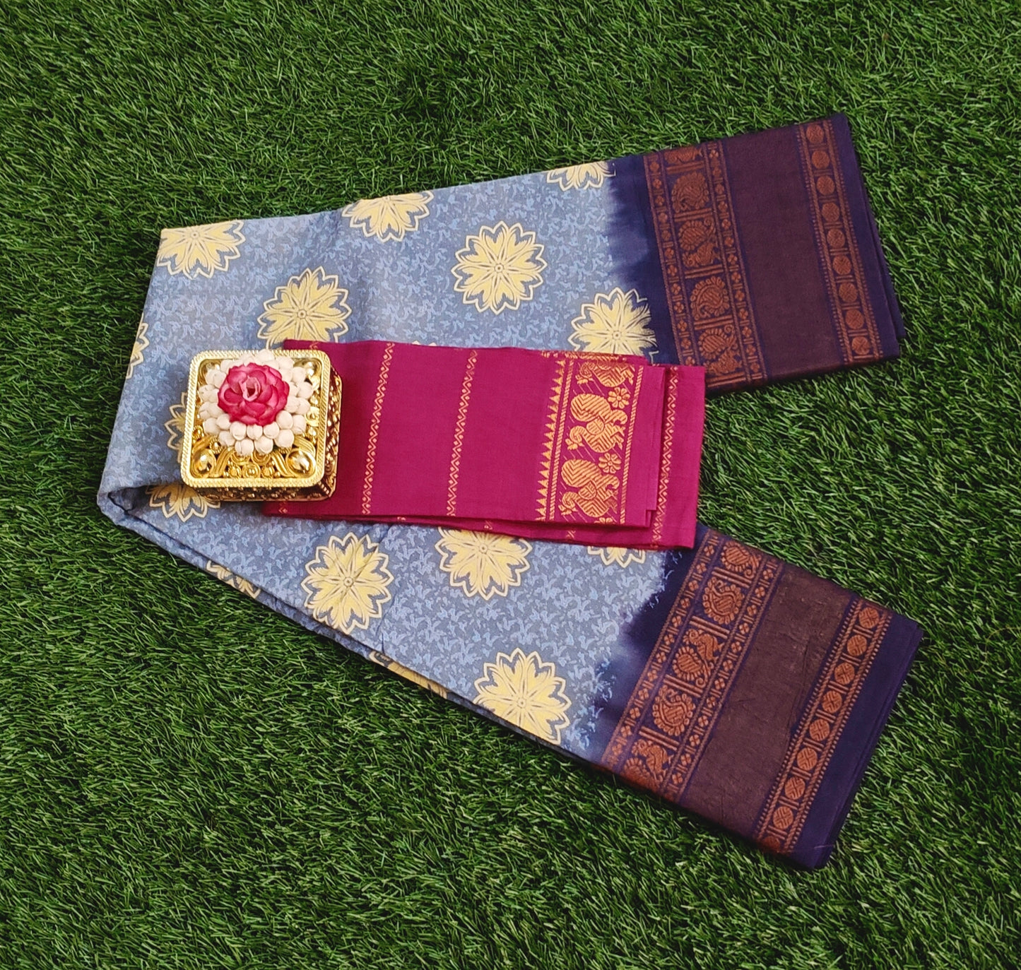 Blue Printed Sungudi Cotton Saree with Contrast Maroon Blouse Piece