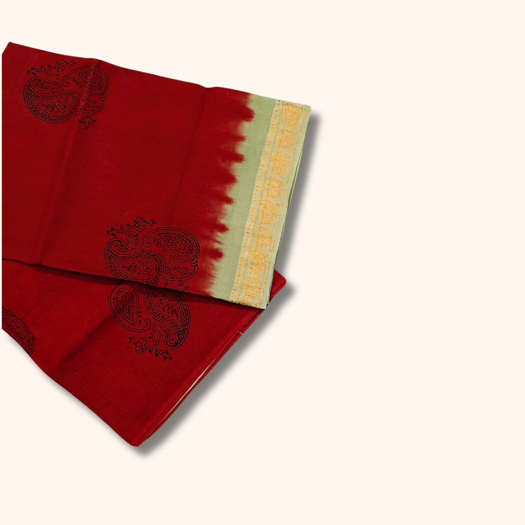Red Pure Sungudi Cotton Saree with Paisley Motifs & Gold Single-Side Border – No Blouse