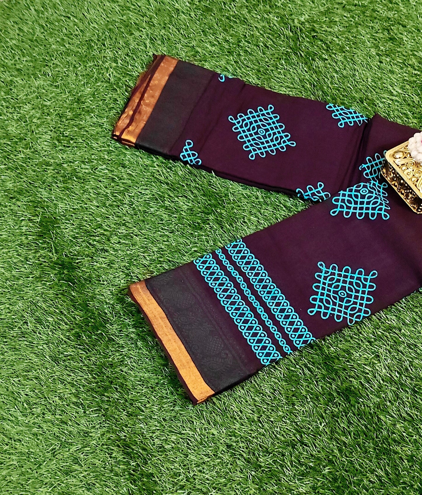 Dark Maroon Sungudi Cotton Saree with Turquoise Kolam Design
