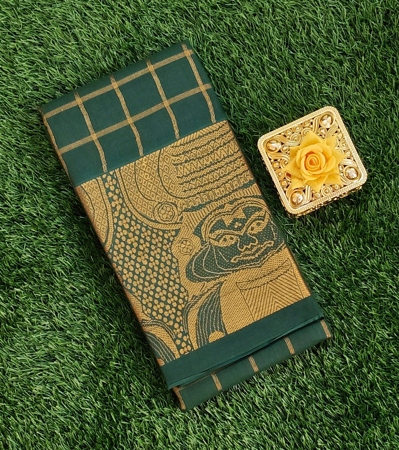 Elegant Checked Zari Sarees