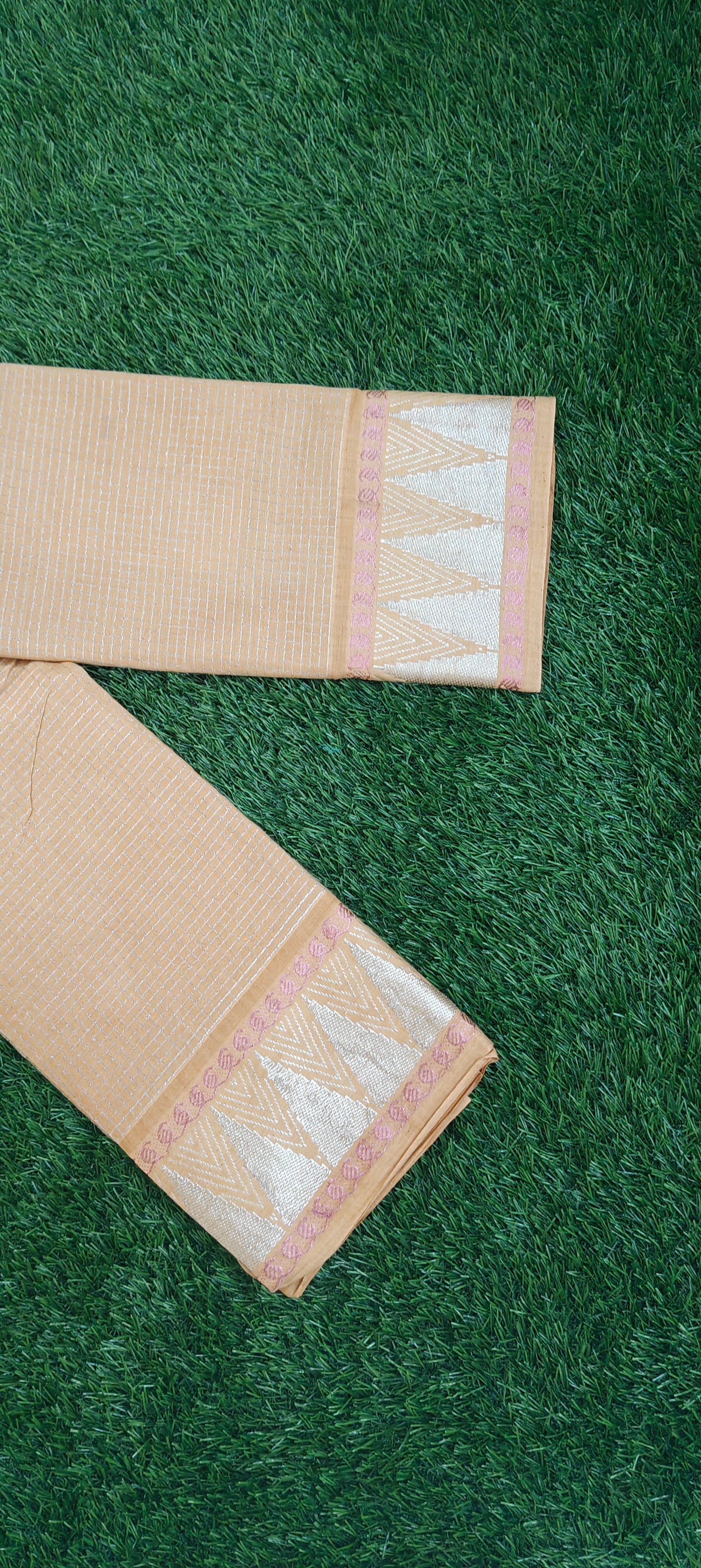 🤎 Beige Cotton Saree with Silver Zari Border & Motif Design