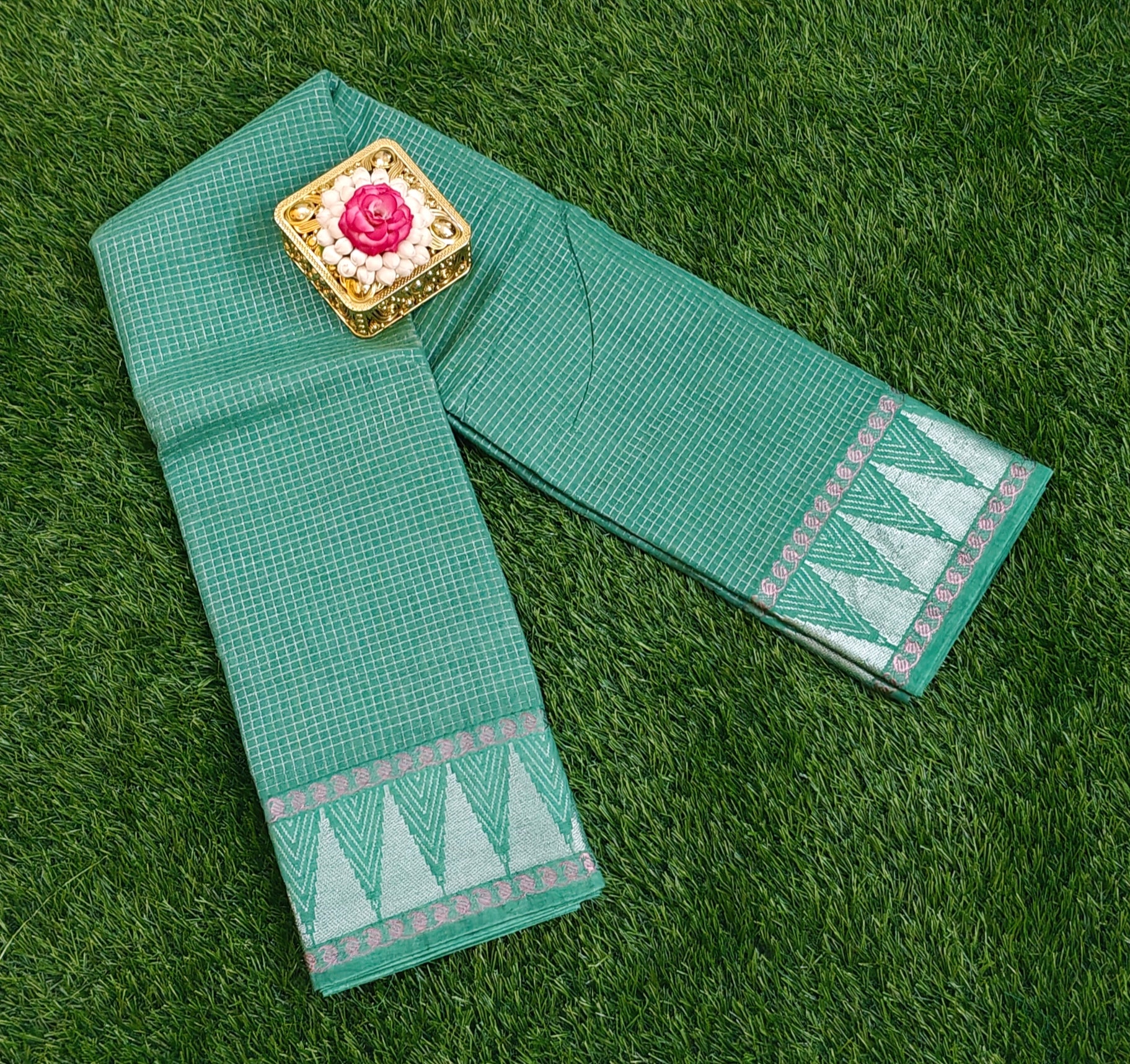💚 Sea Green Cotton Saree with Silver Zari Border & Motif Design