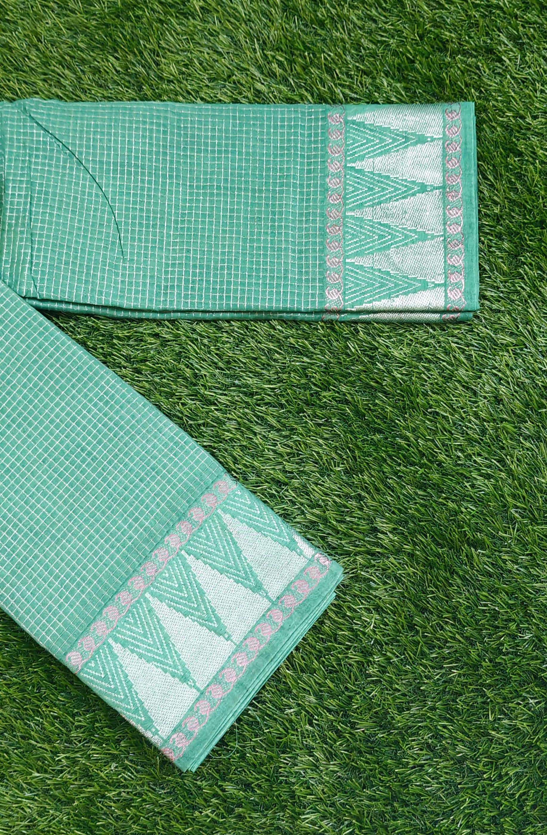 💚 Sea Green Cotton Saree with Silver Zari Border & Motif Design