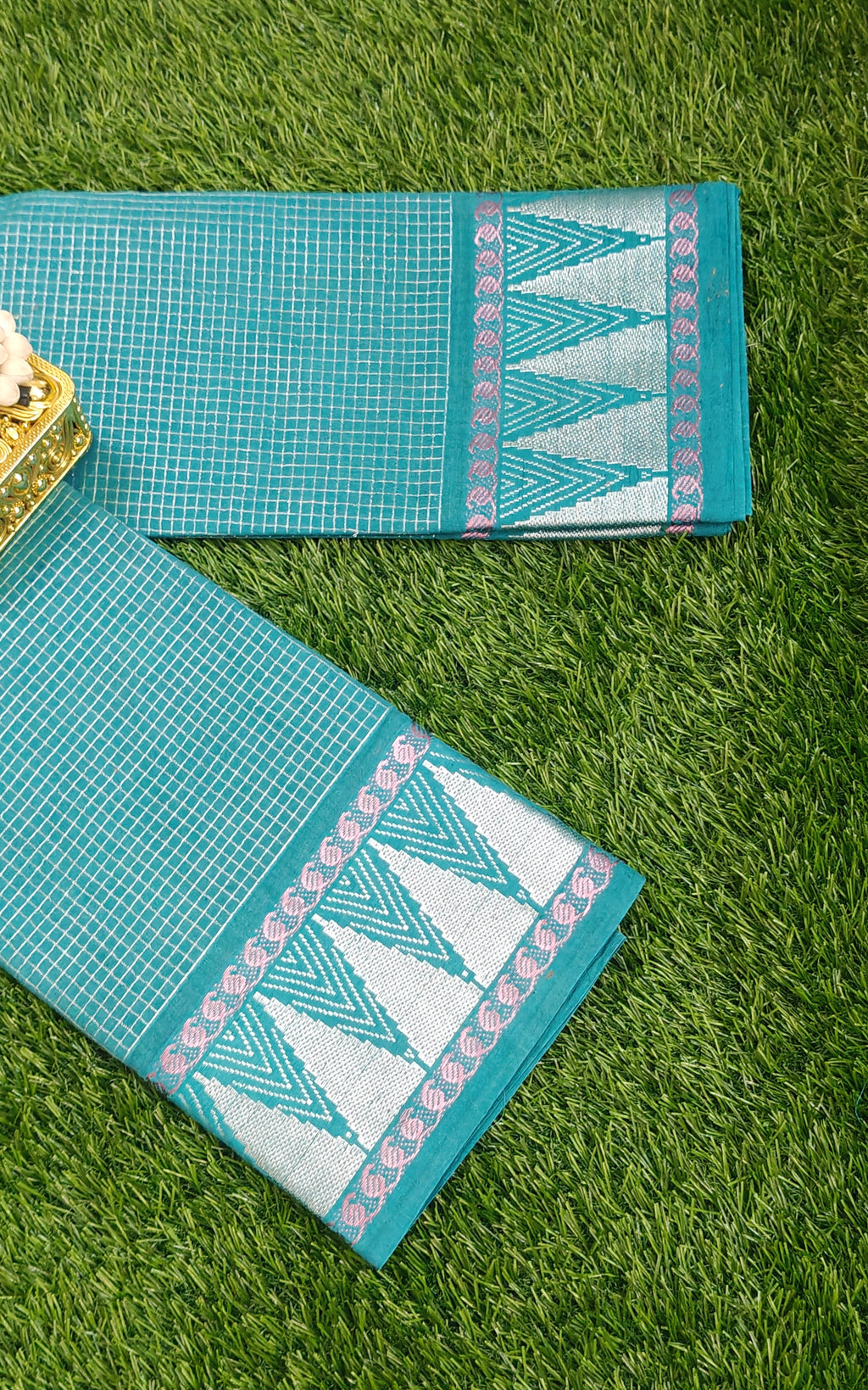 💚✨ Teal Green Checked Saree with Pastel Silver Zari Border ✨💚