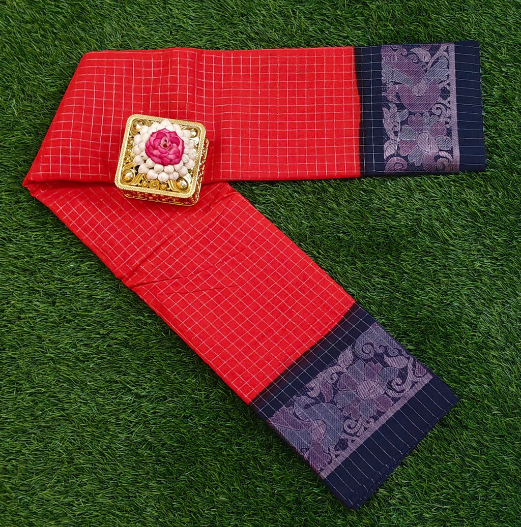 ❤️✨ Red Checked Saree with Contrast Navy Zari Border ✨❤️