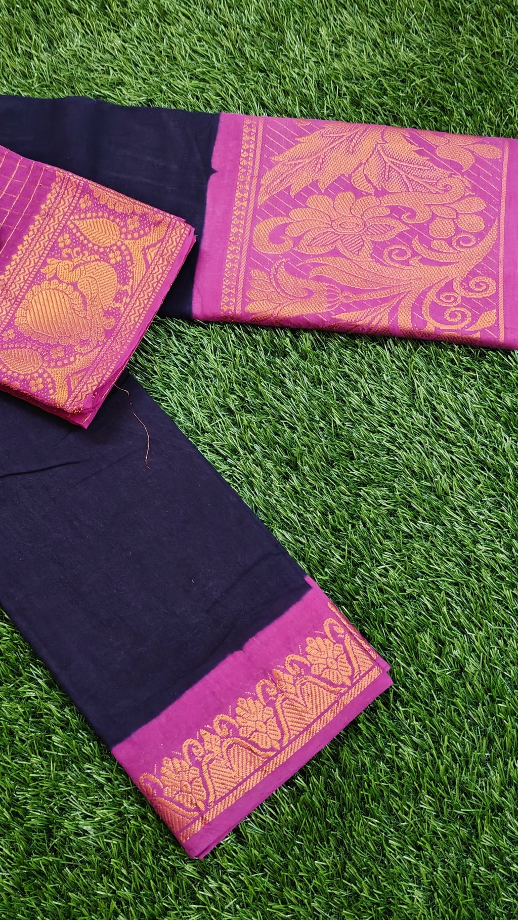 💜✨ Purple Checked Saree with Contrast Black Blouse & Rich Zari Work ✨💜