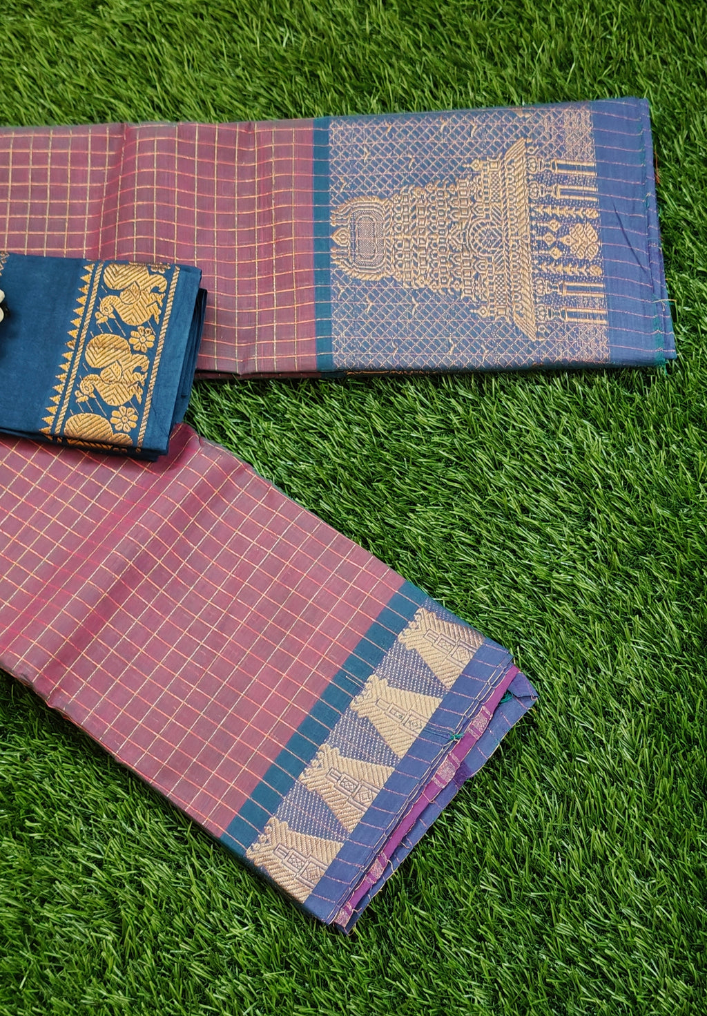 💜💙 Purple Checks Saree with Contrast Blue Zari Pallu & Peacock Blouse