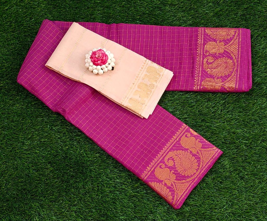 💗 Pink Cotton Saree with Cream Blouse & Elegant Peacock Border