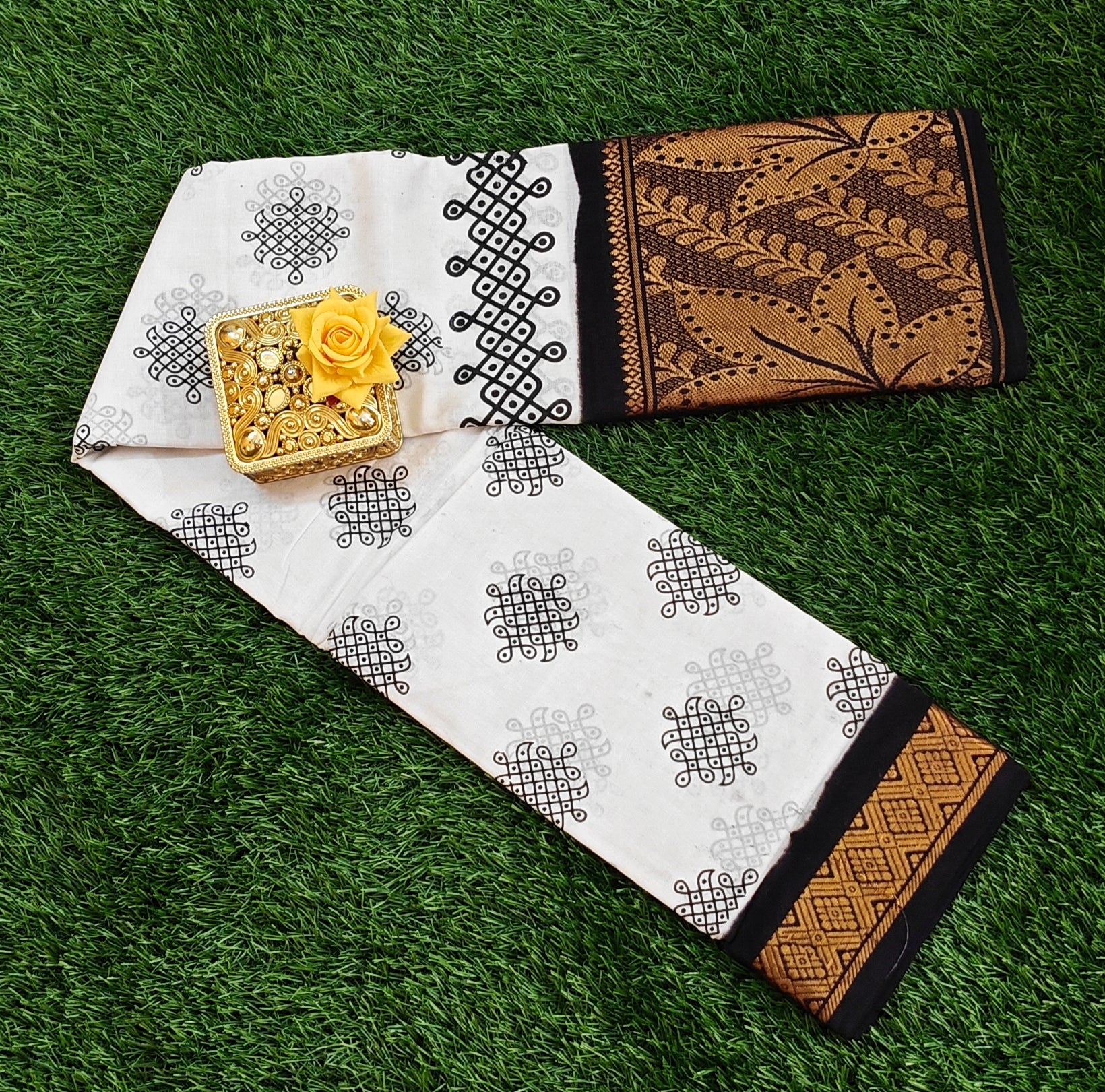 🖤 White & Black Kolam Print Cotton Saree with Rich Black Zari Border