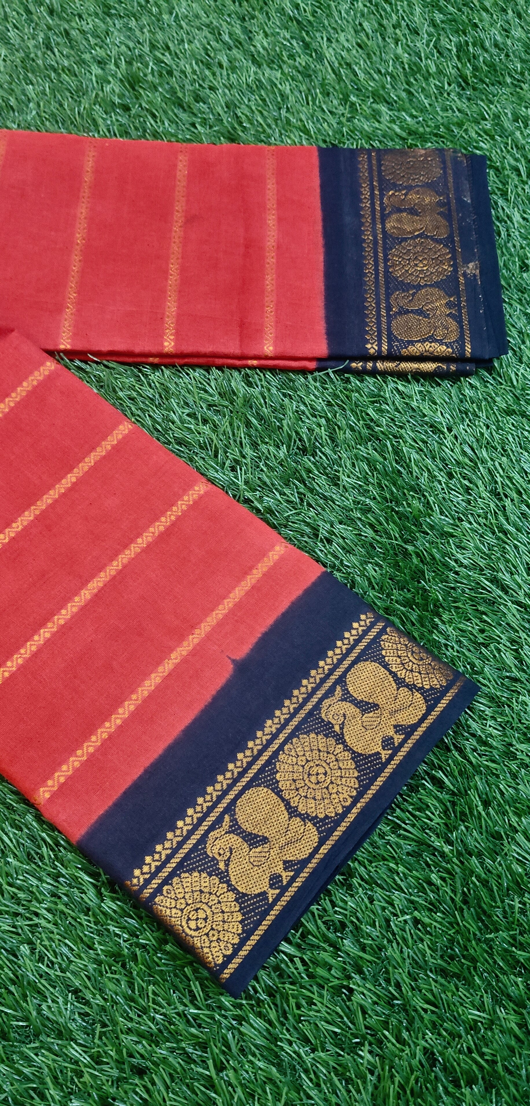 ❤️ Red Traditional Cotton Saree with Navy & Gold Zari Border