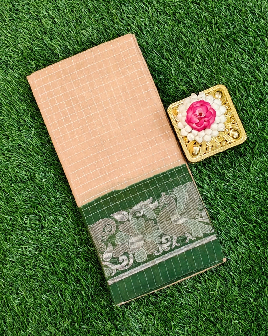 🌼 Pure Sungudi Cotton Saree – Silver Checked Design