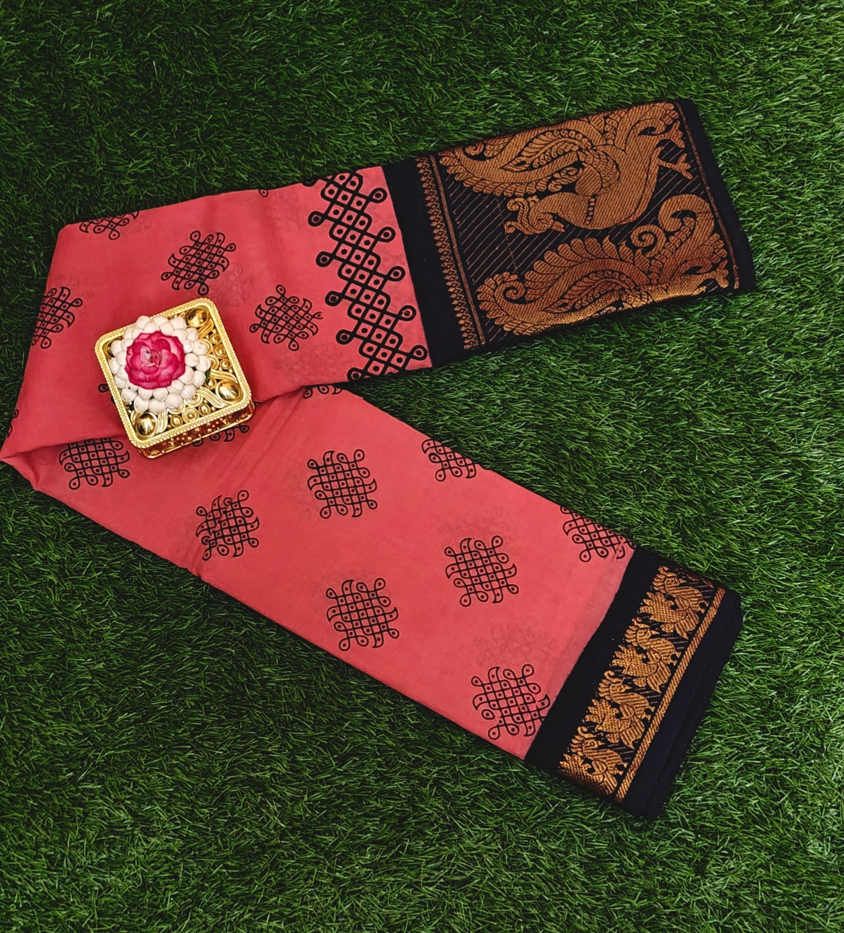 Rose Pink Cotton Saree with Kolam Motifs & Contrast Temple Pallu