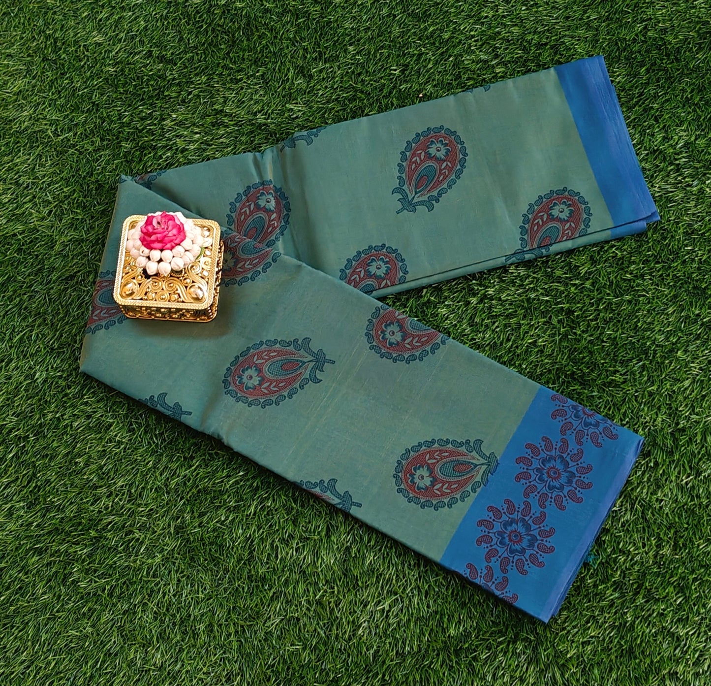 South Indian Pure Cotton Saree with Elegant Paisley Motifs