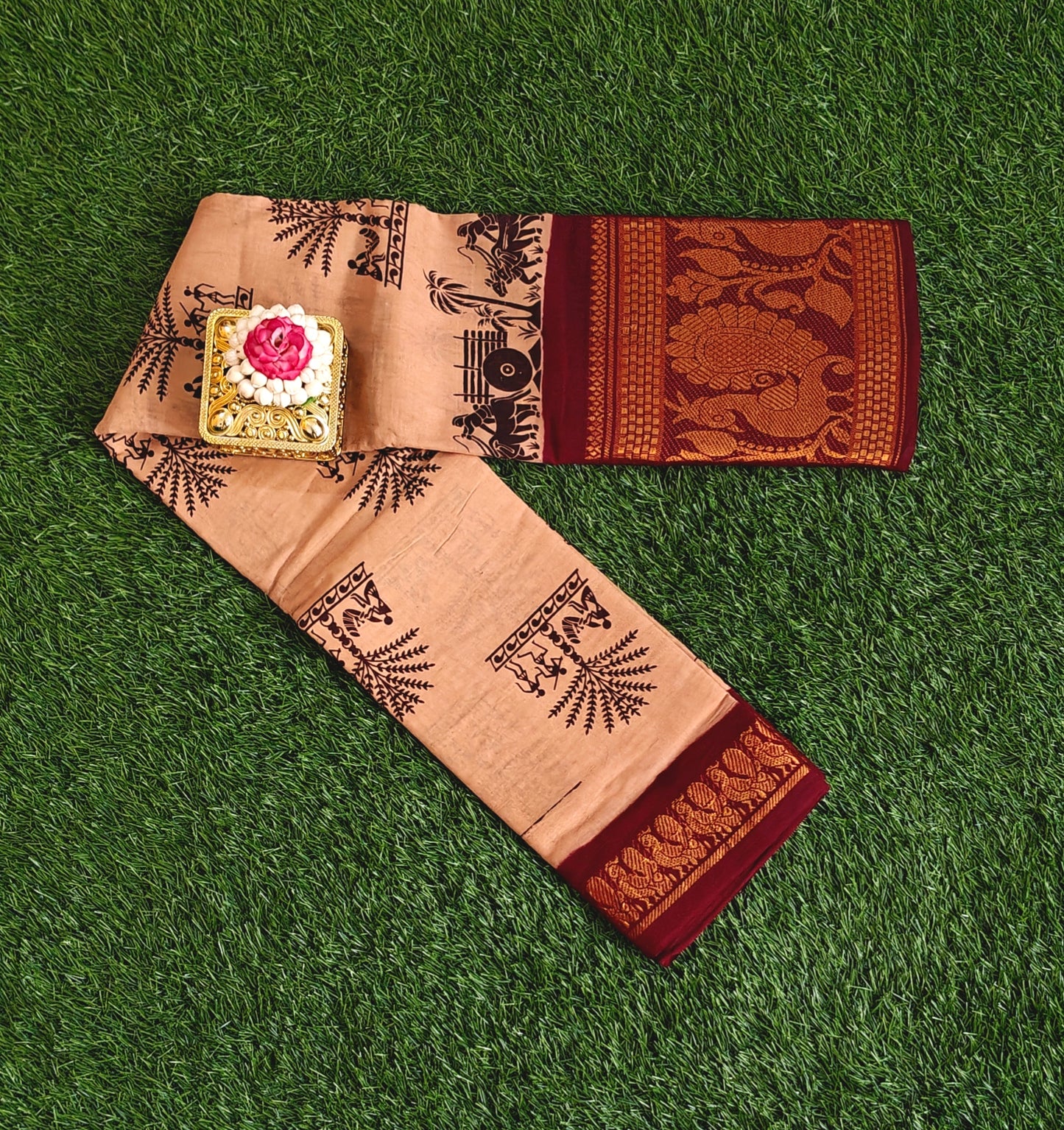Beige Sungudi Cotton Saree with Maroon Zari Border & Traditional Prints