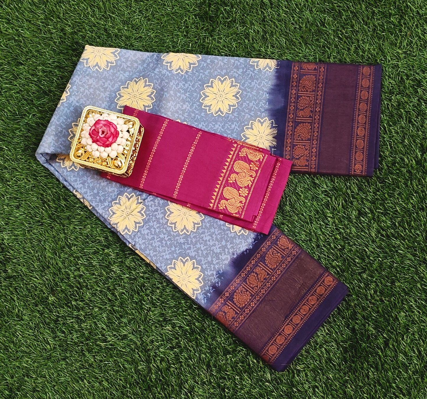 Blue Printed Sungudi Cotton Saree with Contrast Maroon Blouse Piece