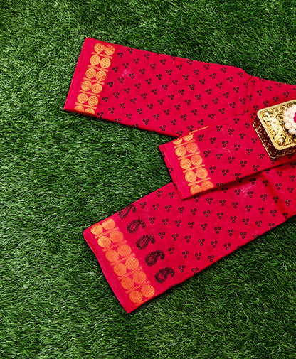 Classic Red Sungudi Cotton Saree with Traditional Dot Pattern & Zari Border