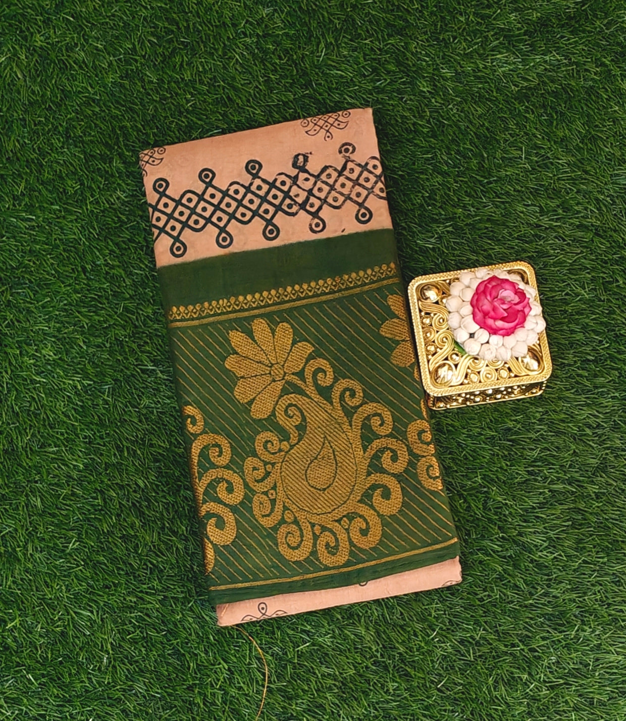 Peach Sungudi Cotton Saree with Bottle Green Border