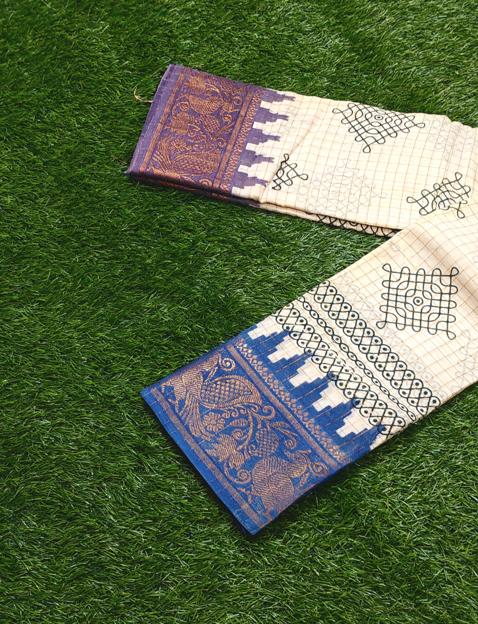 Beige Kolam Design Sungudi Cotton Saree with Royal Blue Zari Border yellow shaded Body