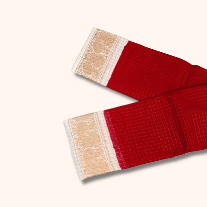 Red Sungudi Cotton Saree with Cream Gold Zari Border – Running Blouse
