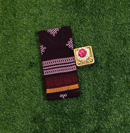 Dark Plum Sungudi Cotton Saree with Pink Kolam Motifs & Maroon Zari Border
