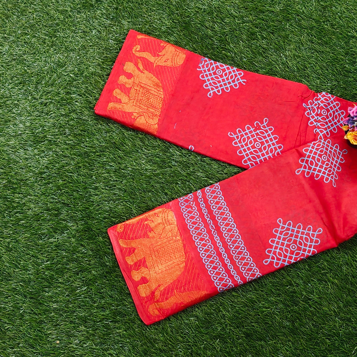 Authentic Red Kolam Sungudi Cotton Saree with Elephant Zari Border