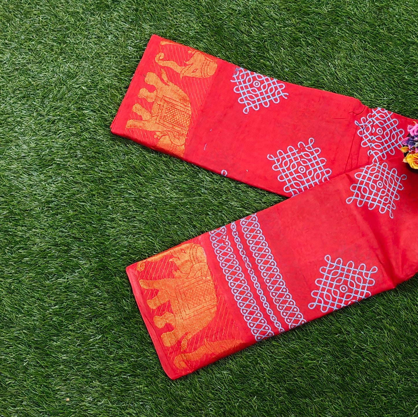 Authentic Red Kolam Sungudi Cotton Saree with Elephant Zari Border