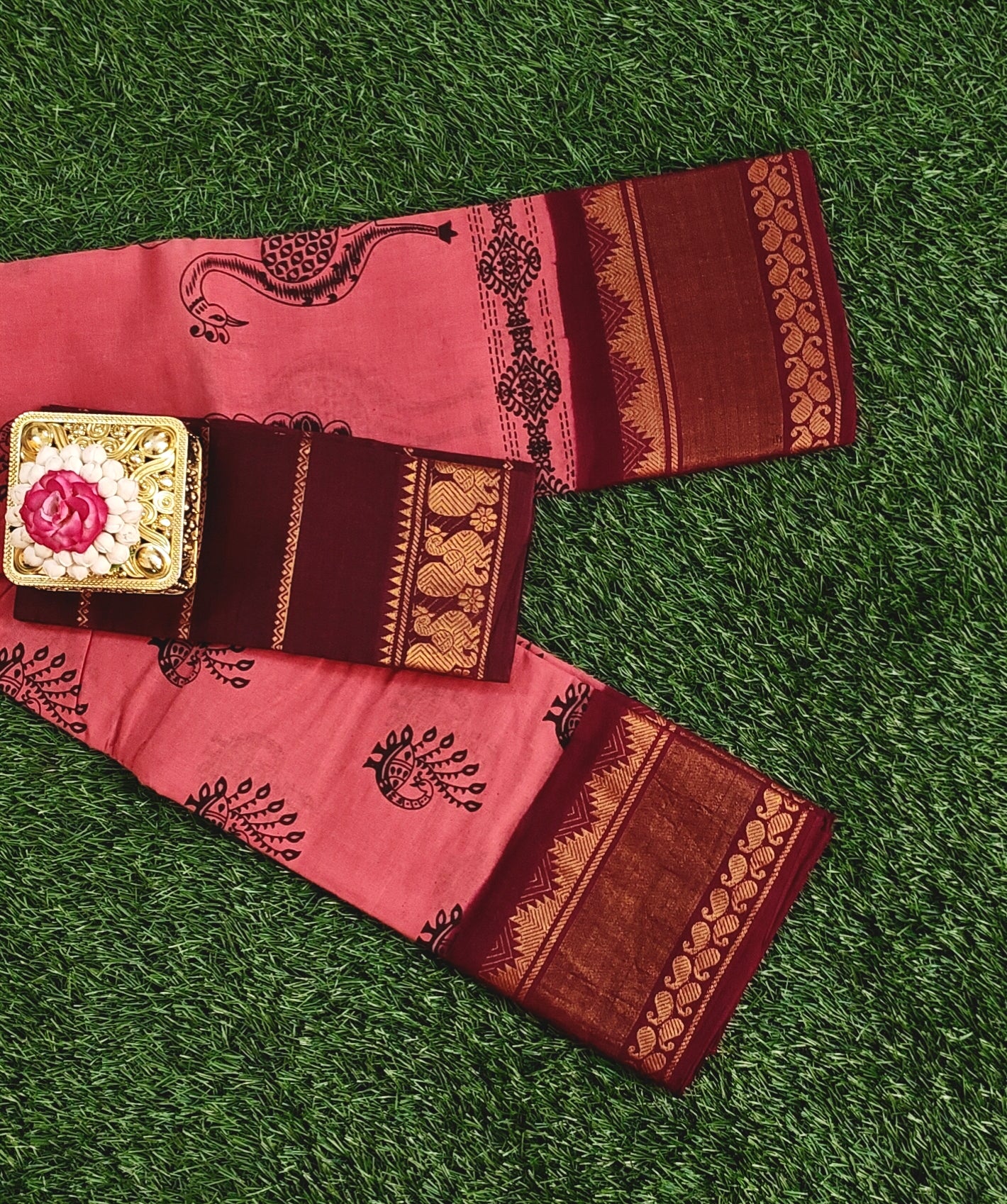 Maroon & Rose Pink Sungudi Cotton Saree with Traditional Printed Body and Contrast Border