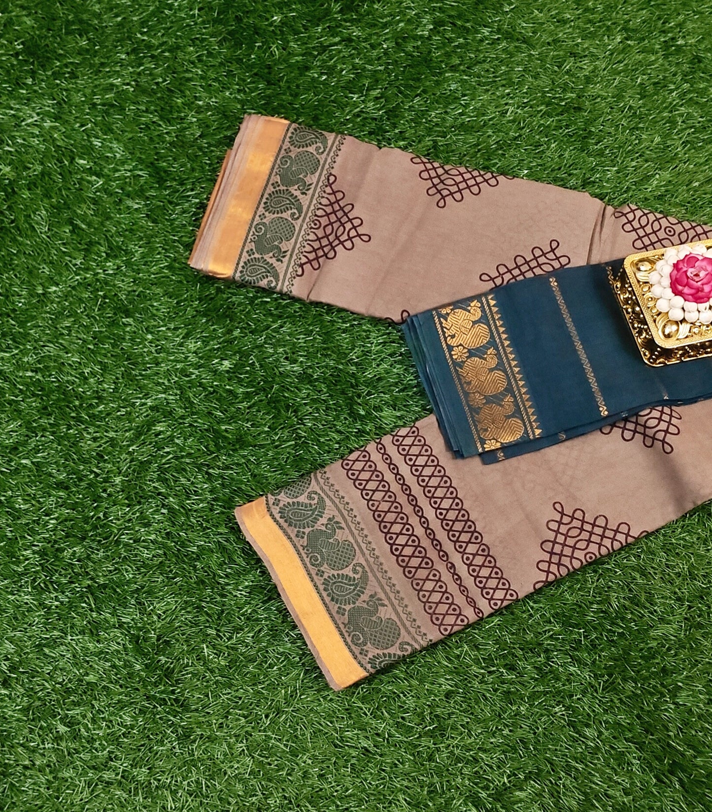 Dusty Brown Sungudi Cotton Saree with Kolam Motifs & Teal Green Contrast Border