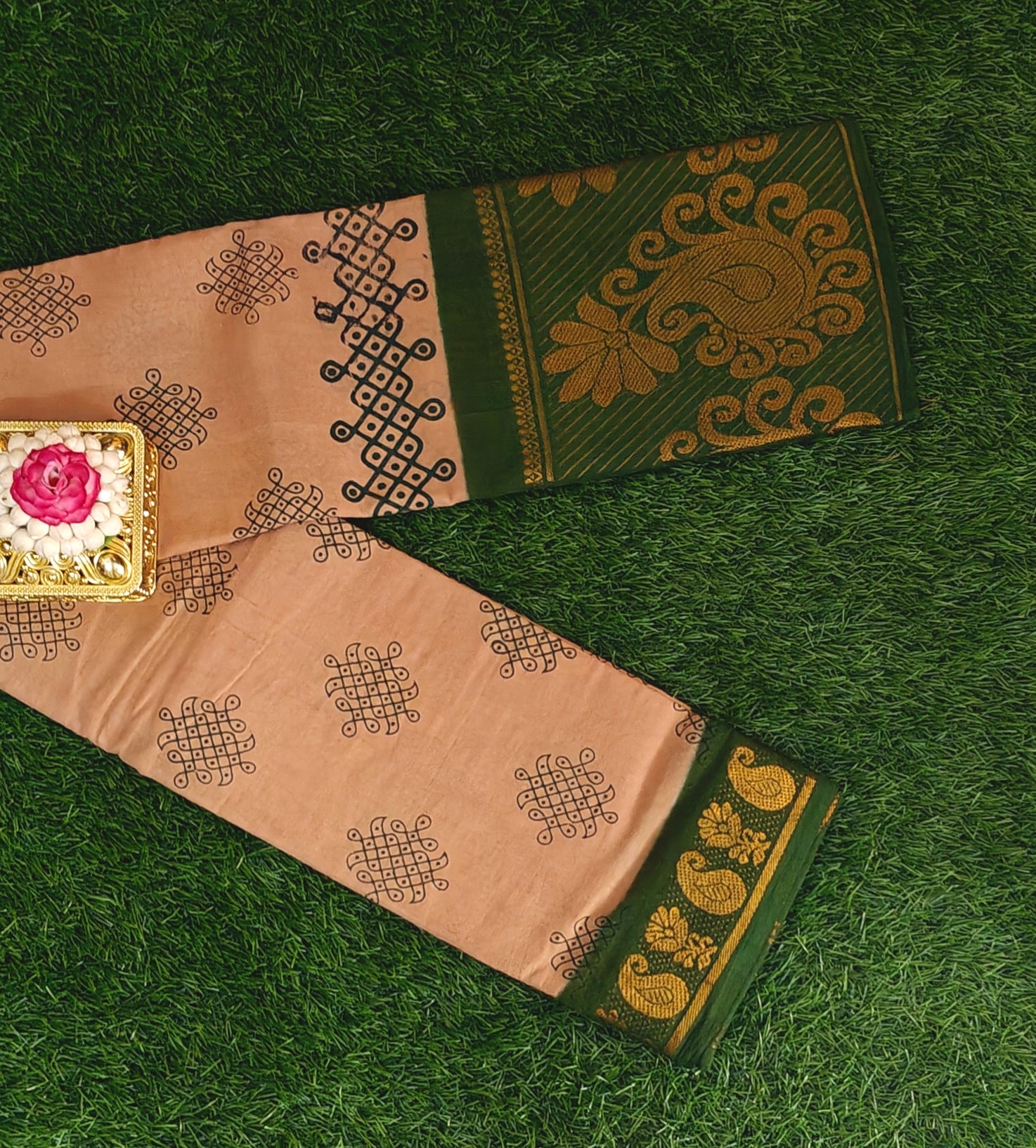 Peach Sungudi Cotton Saree with Bottle Green Border