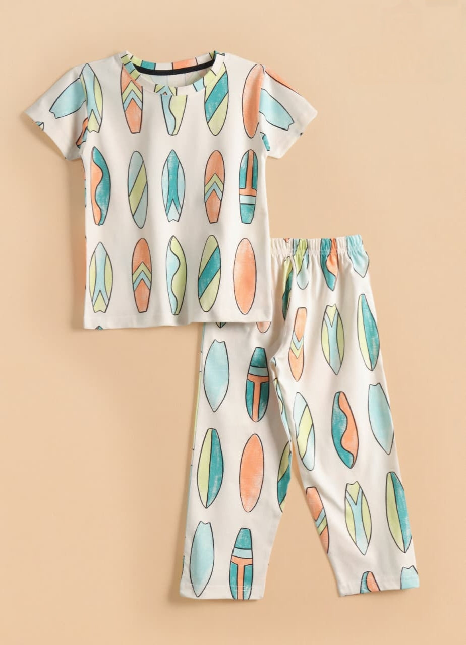 Kids Unisex Pure Cotton T-Shirt & Pant Set – Surfboard Print Comfort Wear (Off-White)