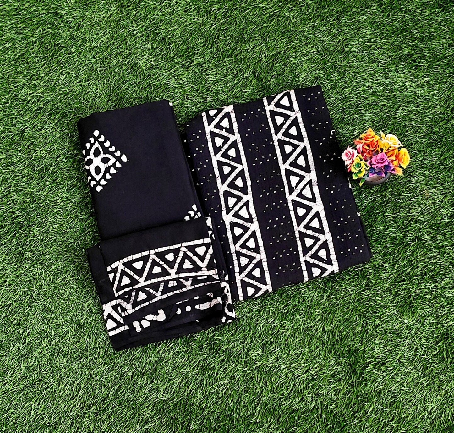 Elegant Deep Blue Sungudi Cotton Chudidar Material Set with Batik Prints