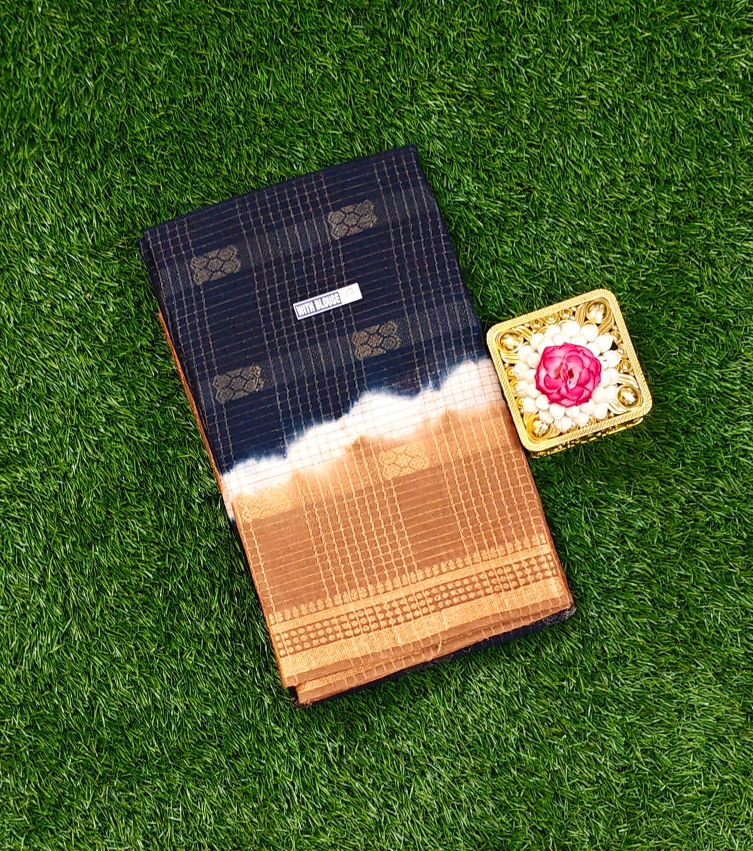 Border crafted with fine thread weaving Subgudi Multicolour Saree