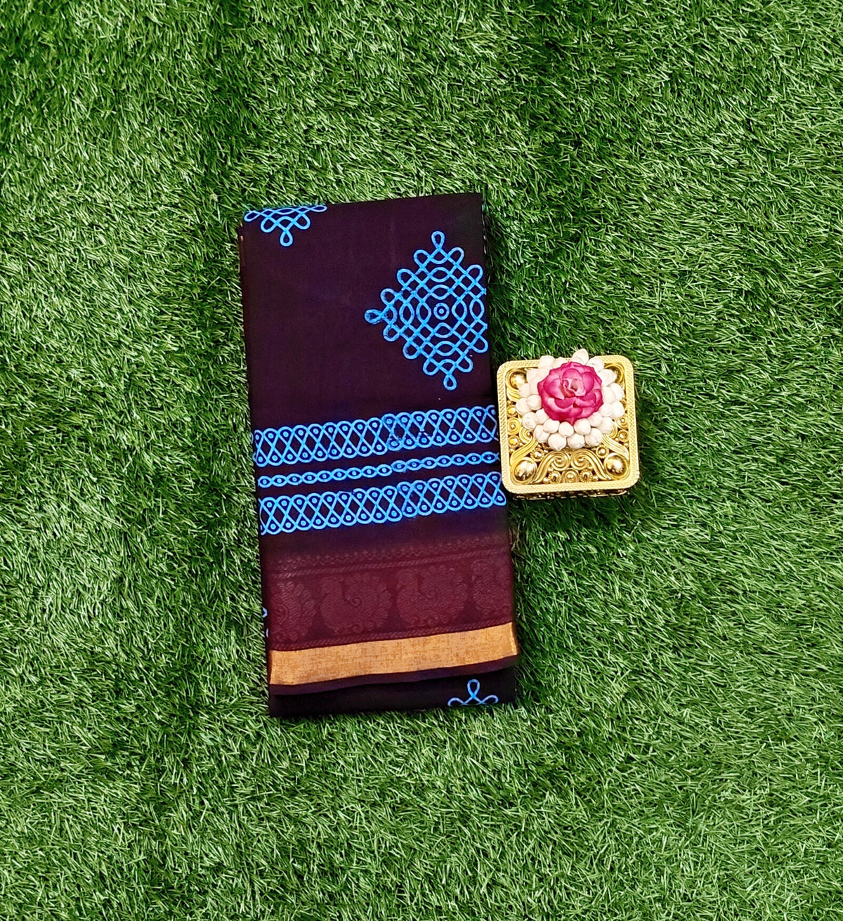 Beautiful Dark Maroon Sungudi Cotton Saree with Royal Blue Kolam Design & Zari Border