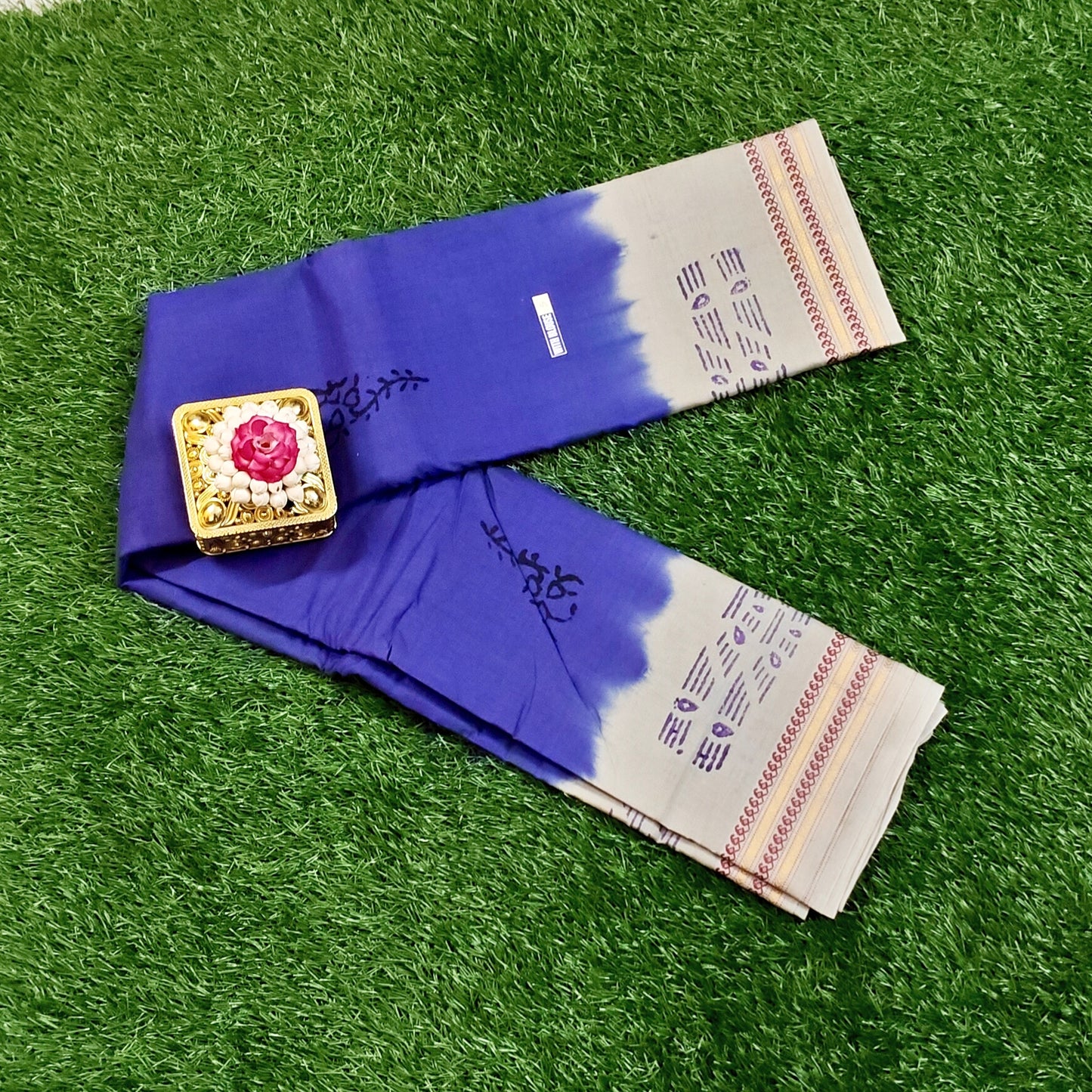 Beautiful Royal Blue Sungudi Cotton Saree with Off-White Contrast Border & Running Blouse
