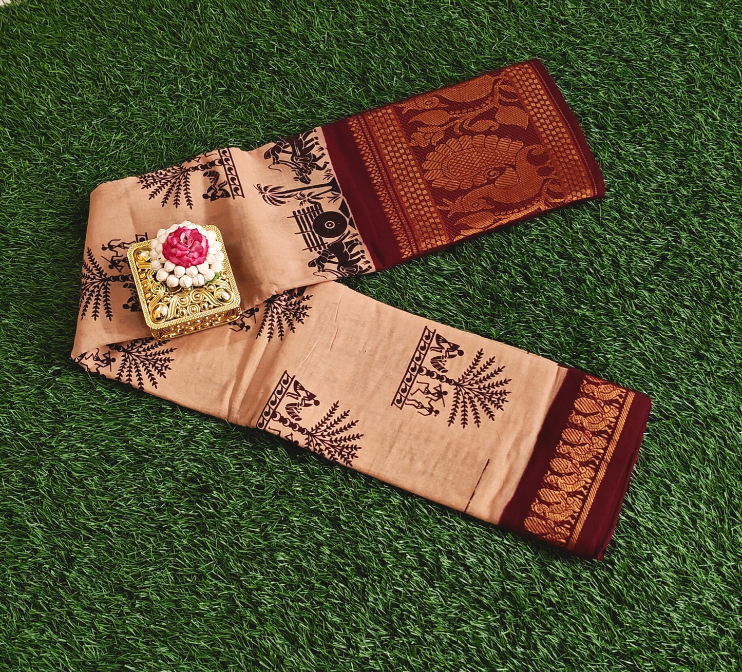 Beige Sungudi Cotton Saree with Maroon Zari Border & Traditional Prints