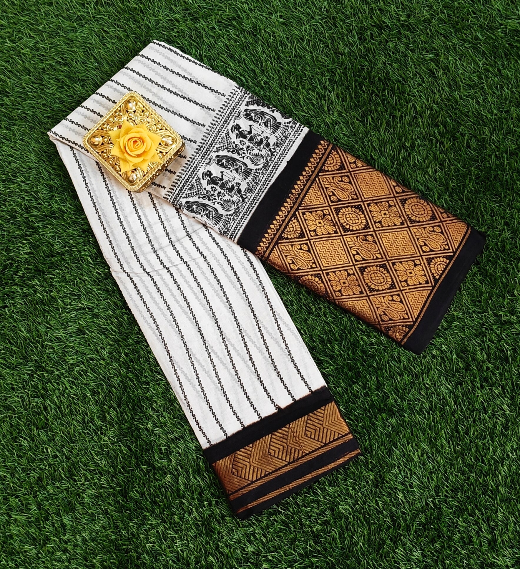 Classic White & Black Sungudi Cotton Saree