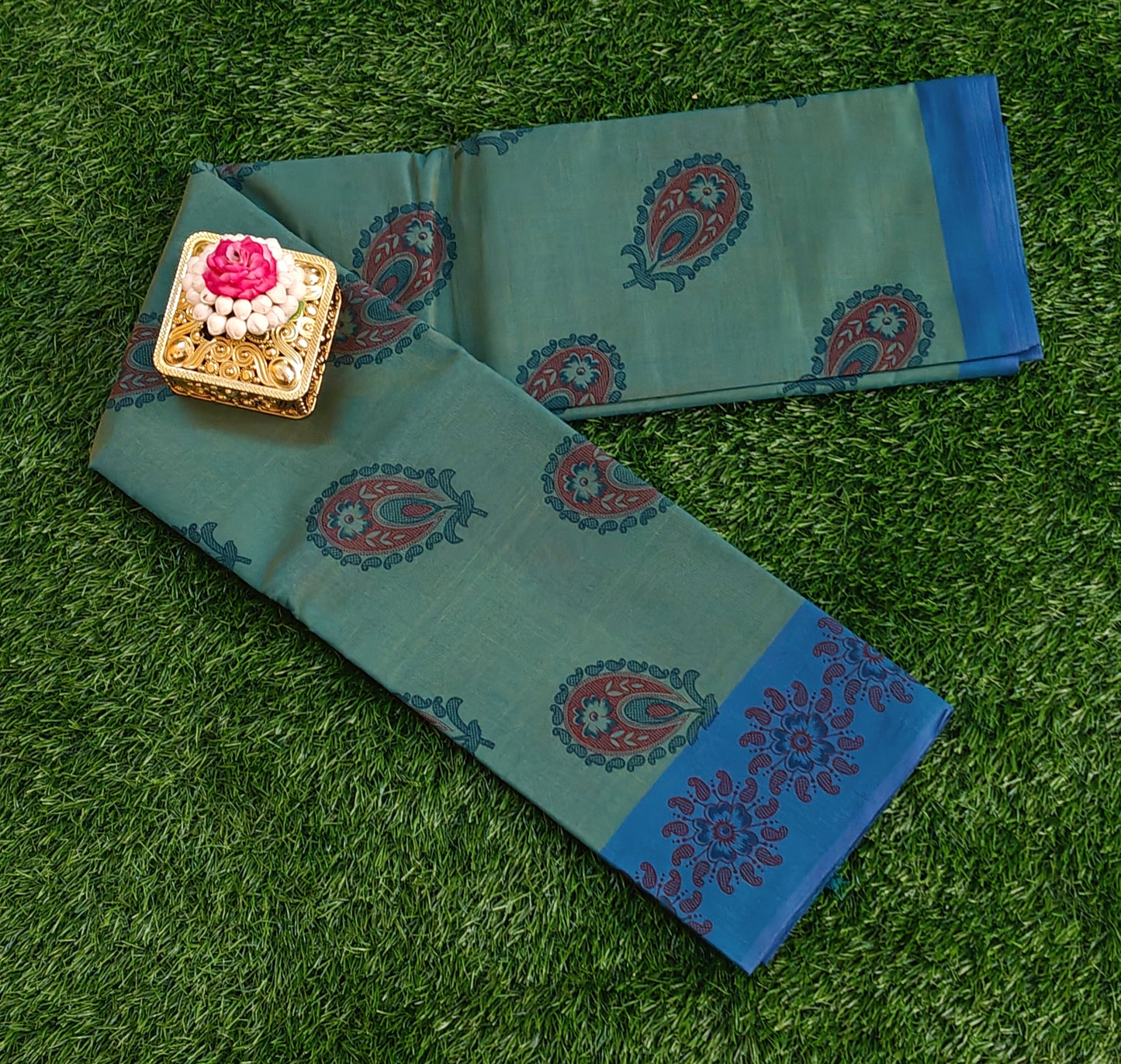 South Indian Pure Cotton Saree with Elegant Paisley Motifs