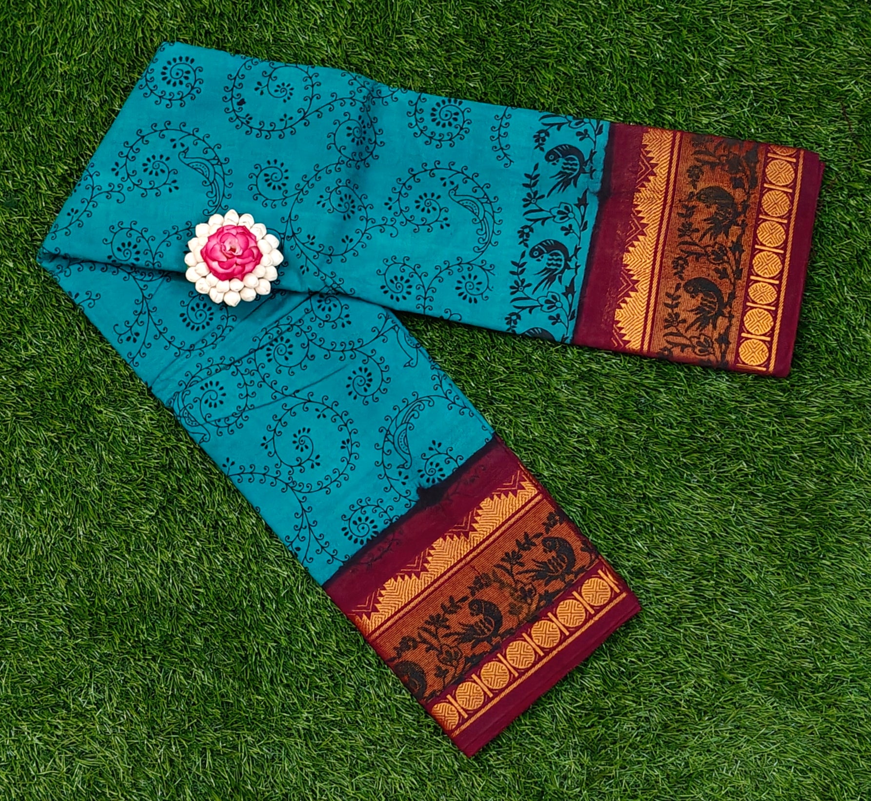 Blue Sungudi Cotton Saree with Maroon Kalamkari Border