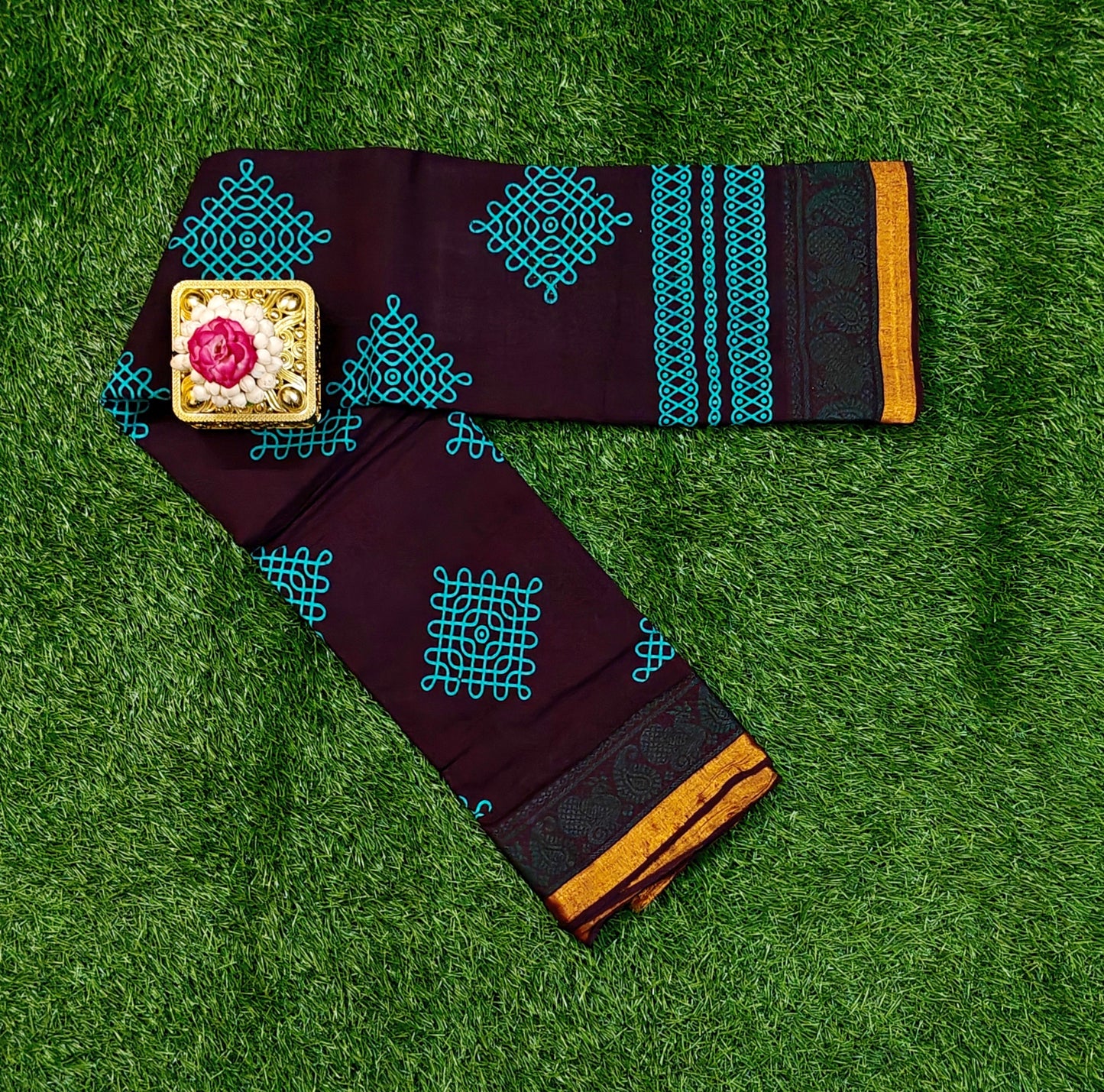 Dark Maroon Sungudi Cotton Saree with Turquoise Kolam Design