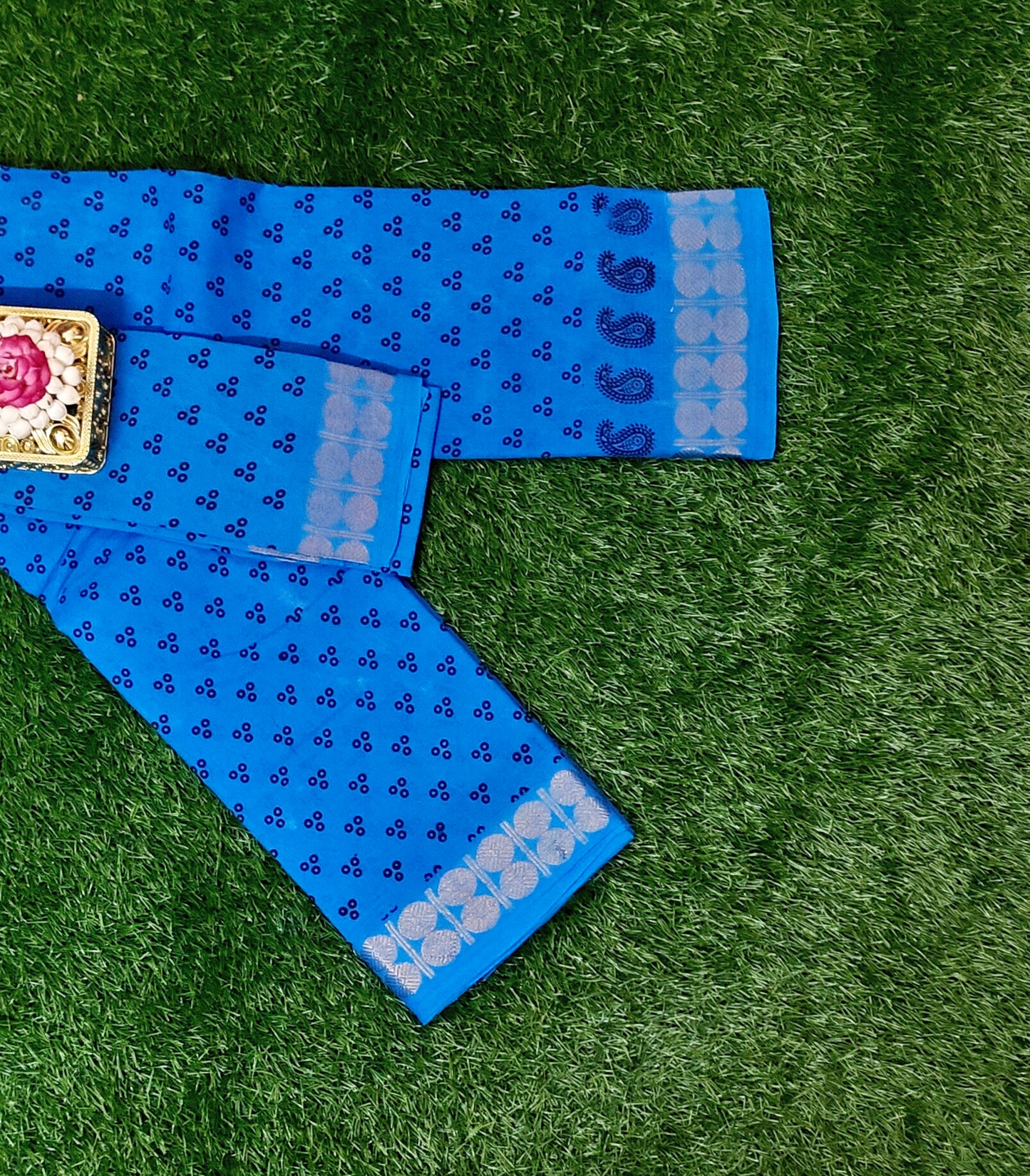 Authentic Sky Blue Sungudi Cotton Saree with Dotted Pattern & Paisley Zari Border