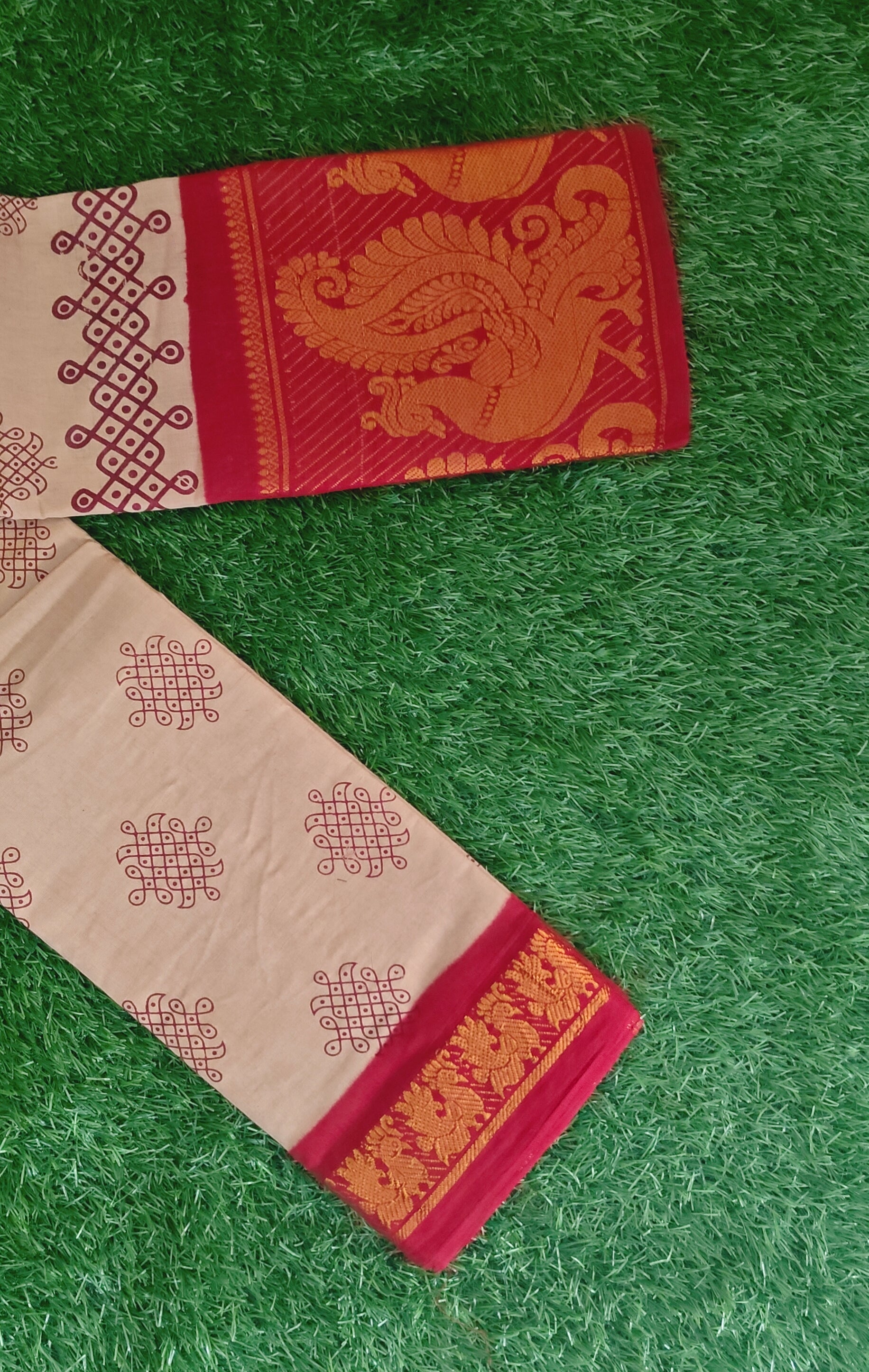 Peach Rose Sungudi Cotton Saree with Red Peacock Border