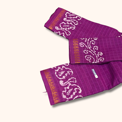 Magenta Purple Batik Print with Separate Blouse Piece Sungudi Cotton Saree