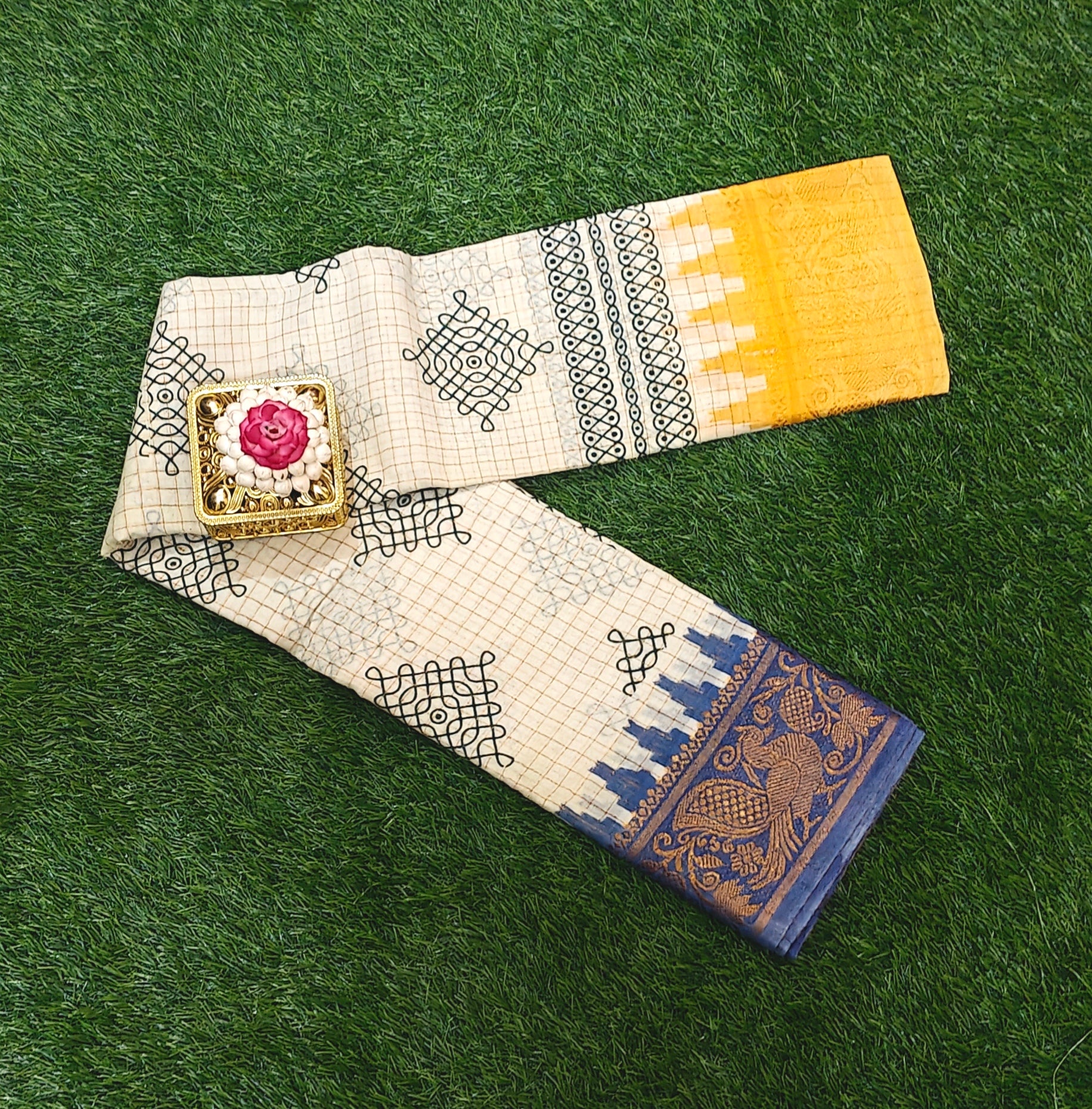 Attractive Beige Kolam Design Sungudi Cotton Saree with Royal Blue Zari Border & Mustard Yellow Pallu