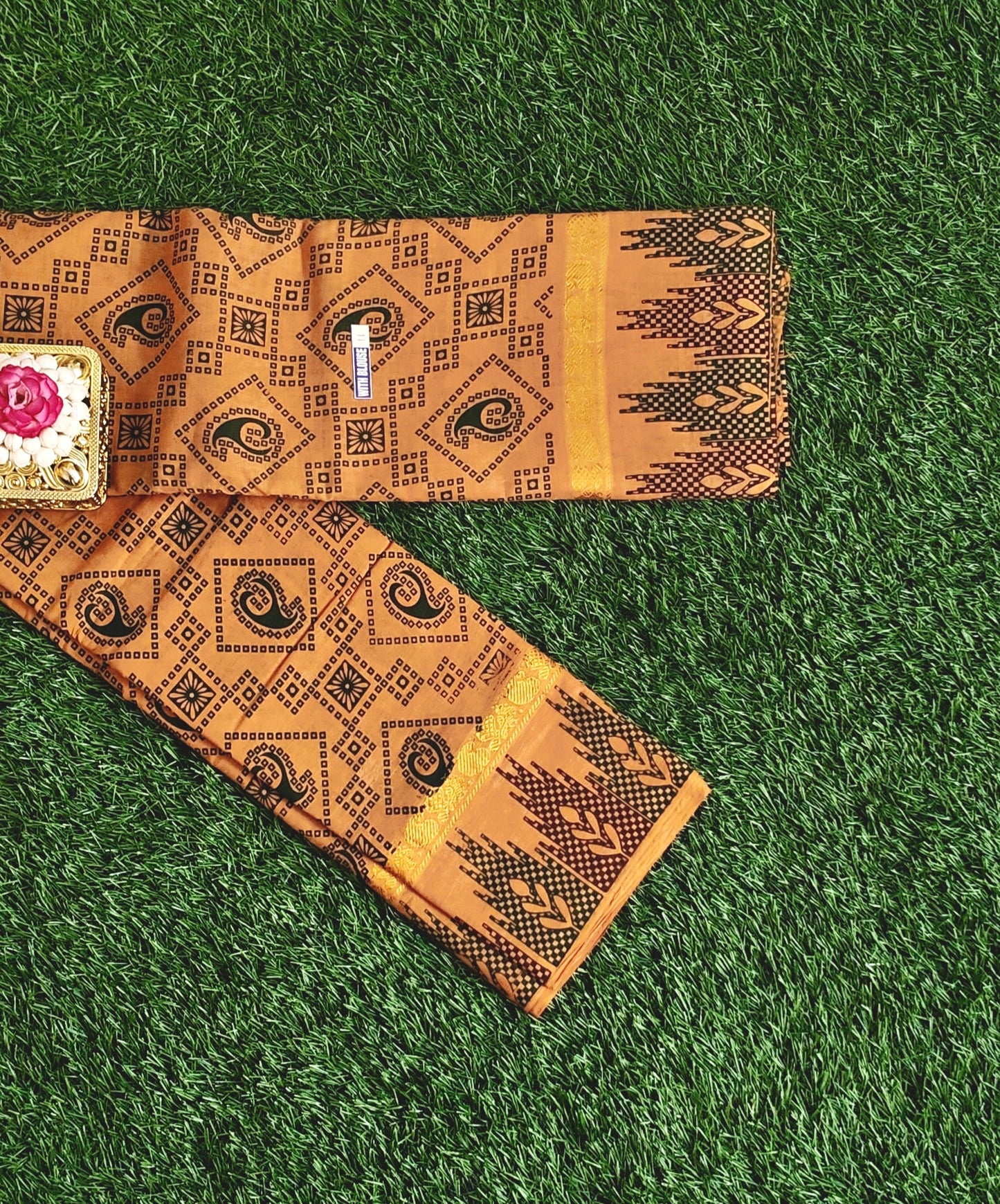 Rust Orange Sungudi Cotton Saree with Geometric Print & Contrast Zari Border