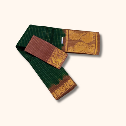 Dark Green & Maroon Sungudi Cotton Saree with Peacock Paisley Pallu – Separate Blouse Piece